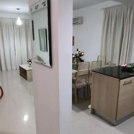 Daire Hilltop Apartment-free Welcome Package