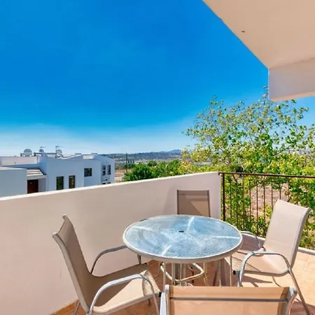 Hilltop Apartment-free Welcome Package